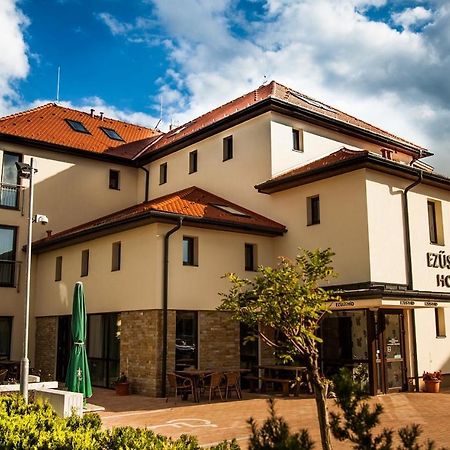 Ezüsthíd Hotel Veszprém Exterior foto